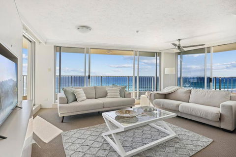 Absolute Beachfront Apartment - Tourism Brisbane 2
