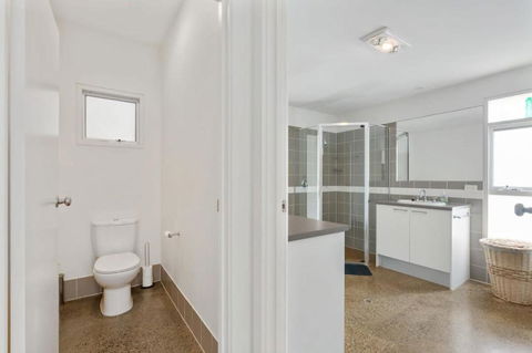 Absolute Luxury Beachfront - Middleton - BYO Linen - Tourism Brisbane 3