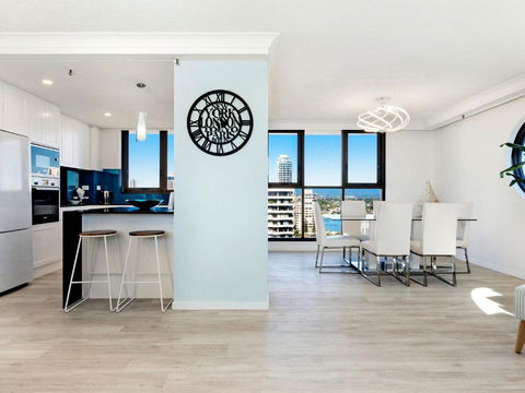 Acapulco 2 Bedroom Ocean View Surfers Paradise - CoastHM - Brisbane Tourism 2