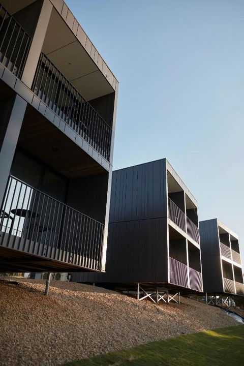 Accommodation @ Curlewis - Tourism Brisbane 2