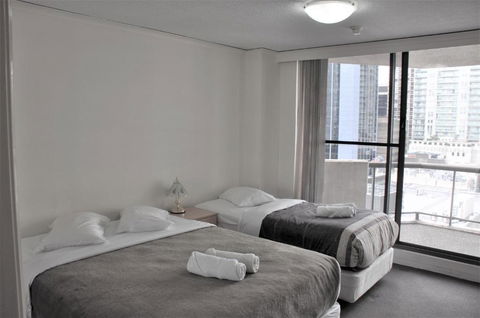 Accommodation Sydney - Kent Street Sydney CBD Top Floor 2 Bedroom Apartment With Balcony - Tourism Brisbane 1