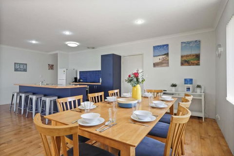 Across The Way, Golf And Beach Heaven - Tourism Brisbane 4