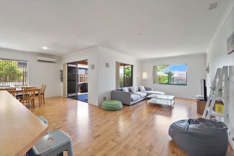 Across The Way, Golf And Beach Heaven - Tourism Brisbane 2