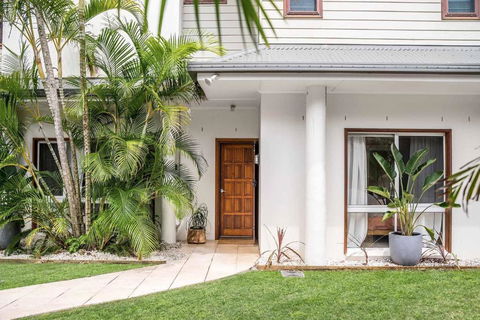 A Perfect Stay - Baby Blue - Brisbane Tourism 0