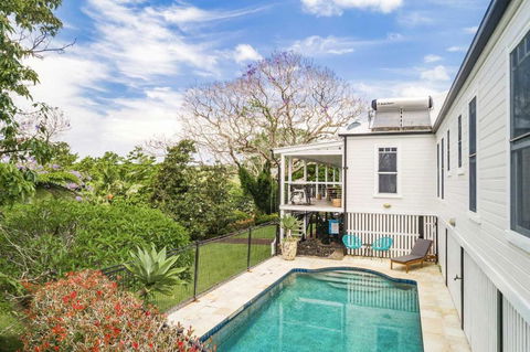 A Perfect Stay - Charlottes Web - Tourism Brisbane 0