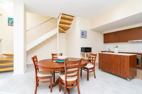 Absolutely Spacious APT Unit Between ANU And City - Tourism Brisbane 2