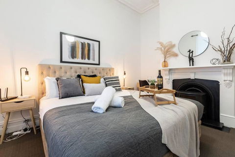 A Carlton Classic - Quaint Inner-City Getaway - Tourism Brisbane 1