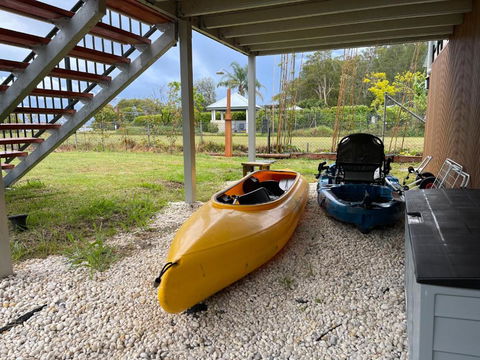 ABSOLUTE BEACHFRONT Port Stephens - Pindimar Beach House - Brisbane Tourism 4