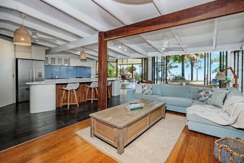 Absolute Beachfront House With Private Pool - Tourism Brisbane 1