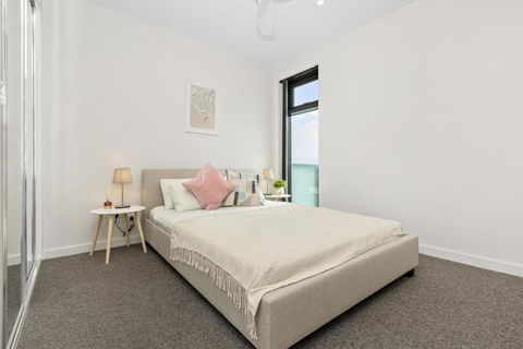 Ambrosia - East End Hillside Haven - Brisbane Tourism 1