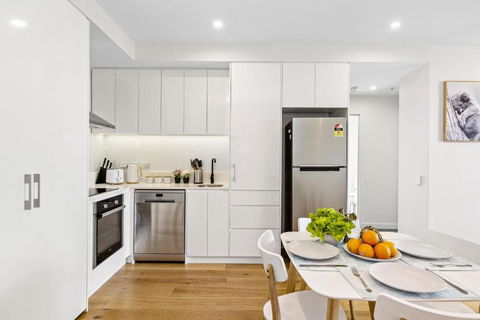 Ambrosia - East End Hillside Haven - Brisbane Tourism 3