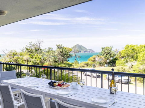 Albacore 3 Waterfront Pool Lift And Views - Brisbane Tourism 0