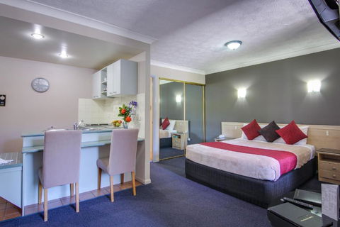Albion Manor - Brisbane Tourism 1