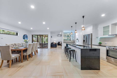 Airlie Beach Home - Brisbane Tourism 3