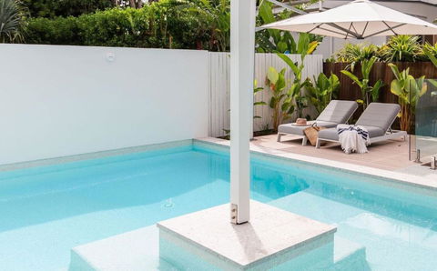 AL Sole - 4 Bedrooms - Pool - Location - Brisbane Tourism 1