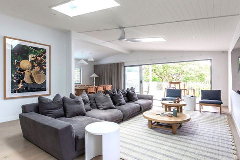 AL Sole - 4 Bedrooms - Pool - Location - Brisbane Tourism 0