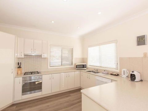 Alaska 1 8 Poley Cow Lane - Tourism Brisbane 2