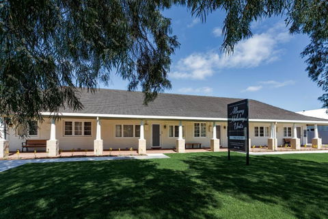 Albany Holiday Units - Brisbane Tourism 0