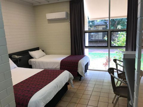 Albatross Bay Resort - Tourism Brisbane 0