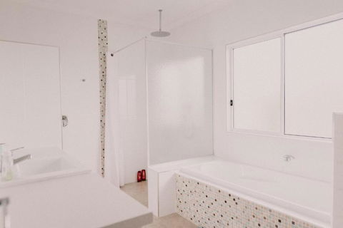 Aldinga Bay Bungalow Ocean View Retreat - Tourism Brisbane 3