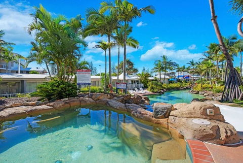 Alex Heads Beachfront Resort 2 Bedroom Apartment - Tourism Brisbane 0