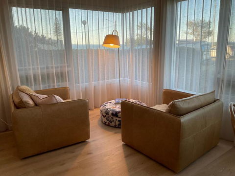 Alex Beachfront Views - Tourism Brisbane 1