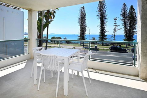 Alex Heads, Prime Location, Stunning Views - Brisbane Tourism 4