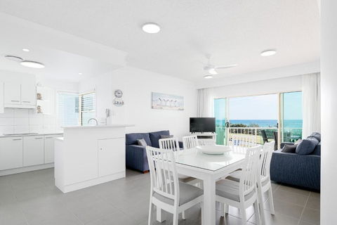 Alex Seaside Resort - Brisbane Tourism 1
