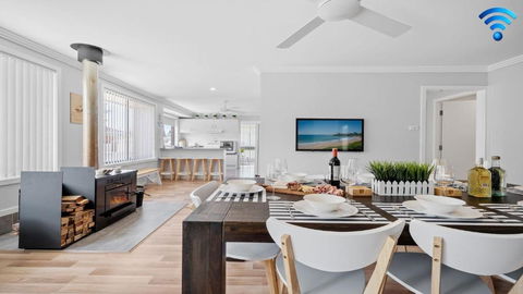 Alka Beach House - Tourism Brisbane 0