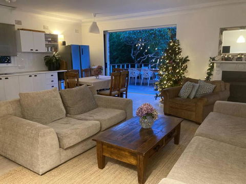 Alkira House Freshwater Beach 5 Mins To Manly - Tourism Brisbane 2