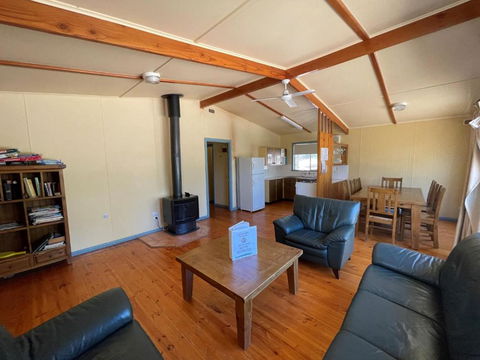 Alligator Lodge - Mount Remarkable National Park - Brisbane Tourism 2