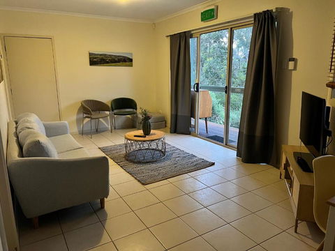 Allusion Farmstay And Vineyard Units - Tourism Brisbane 4