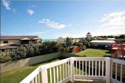Alton Seas 67 Hargreaves Rd Middleton - No Linen Included - Brisbane Tourism 0