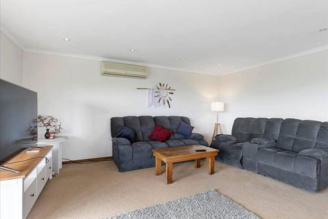 Alyeska Farm House - Brisbane Tourism 4