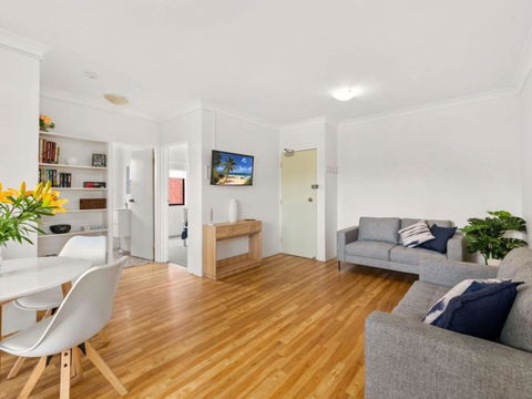 Amanda Court 8 Fantastic Unit So Close To The Beach - Tourism Brisbane 1