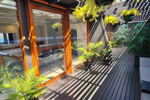 AMAZING 5-Star WATERFRONT RETREAT ON THE RIVERWALK - Brisbane Tourism 4