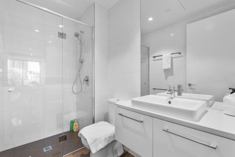 Amazing Bay Views & Spacious In Southbank 2B2B1C - Tourism Brisbane 3