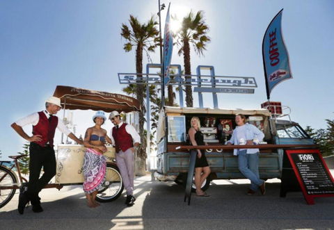 Amazing Outdoor Living With Pizza Oven - Tourism Brisbane 3