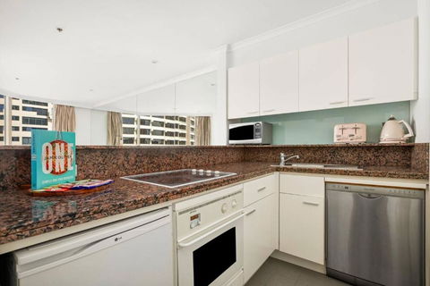 Amazing Sydney Apartment With Pool, Gym And Sauna - Tourism Brisbane 3
