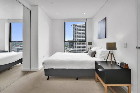 Amazing Two Bedroom St Leonards ATC62010 - Brisbane Tourism 2