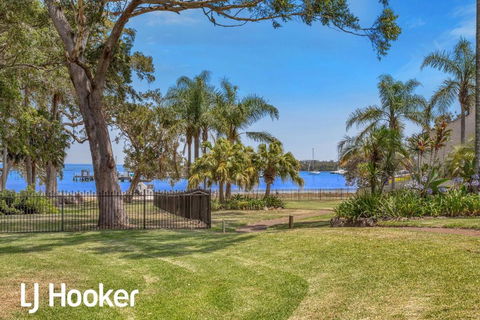 Amazing Waterfront Location - Tourism Brisbane 1