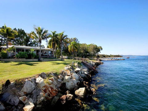 AMITY SHAWS - Tourism Brisbane 0