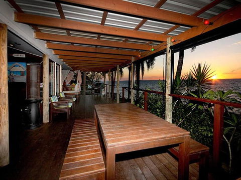 AMITY SHAWS - Tourism Brisbane 2