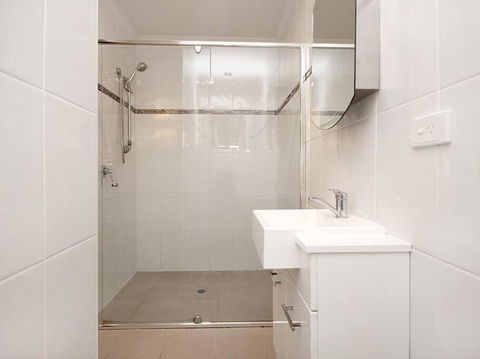 AMITY SHAWS - Tourism Brisbane 3