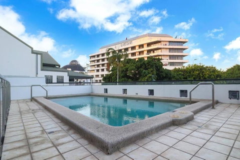 An Abode On Abbott - In The Heart Of The City - Brisbane Tourism 3