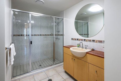 An Adorable Apartment On Abbott - Stunning Views - Tourism Brisbane 1