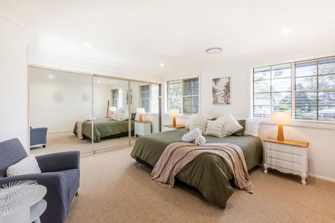 Anglesey - Pet Friendly With Pool & Tennis Court - 4 Mins Walk To Beach - Tourism Brisbane 4