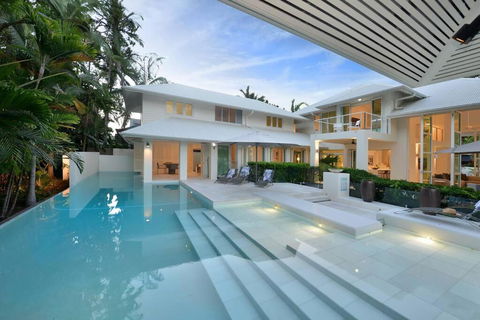 Anjea - Luxury 5 Bedroom Home By The Beach - Tourism Brisbane 0