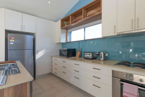 Alkira By Experience Jervis Bay - Tourism Brisbane 4