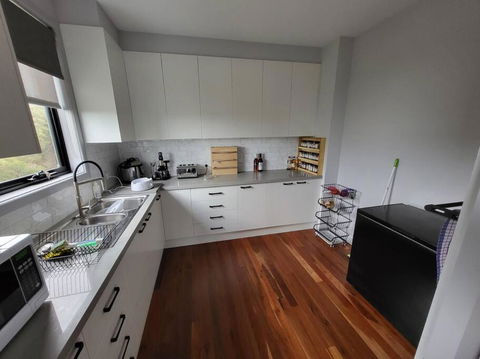 Alogara House, Modern, 6 Bedrooms With Hot Tub And Views - Tourism Brisbane 4